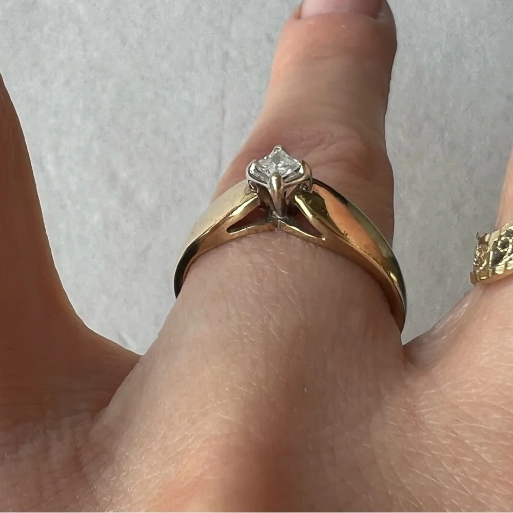 10kt solid gold princess cut diamond ring